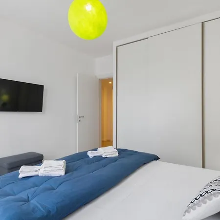 Guesthost - Inner * Лечче