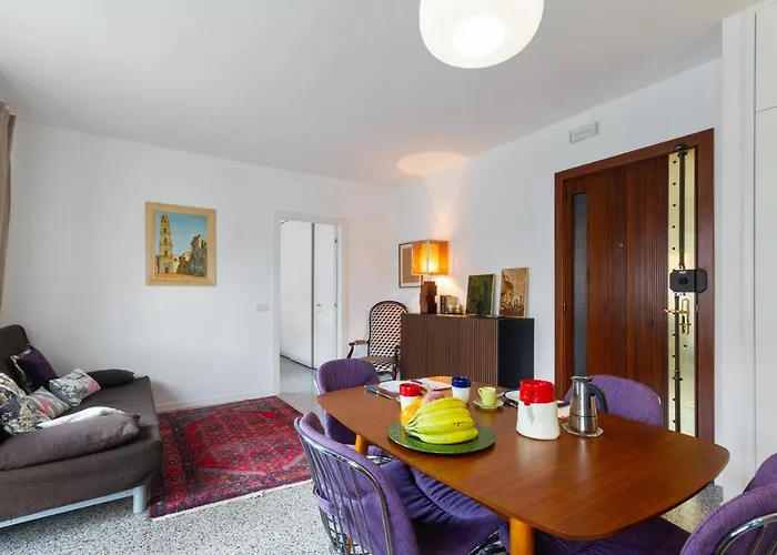 Guesthost - Inner Апартаменты *