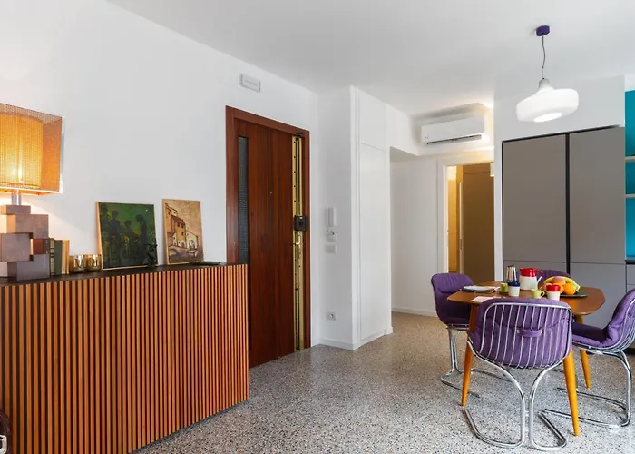 Апартаменты Guesthost - Inner Лечче